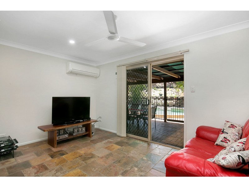 8 Leilani Court, Carina QLD 4152