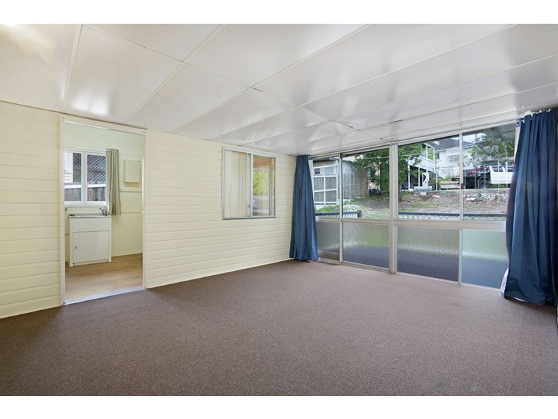 60 Nurstead Street, Camp Hill QLD 4152