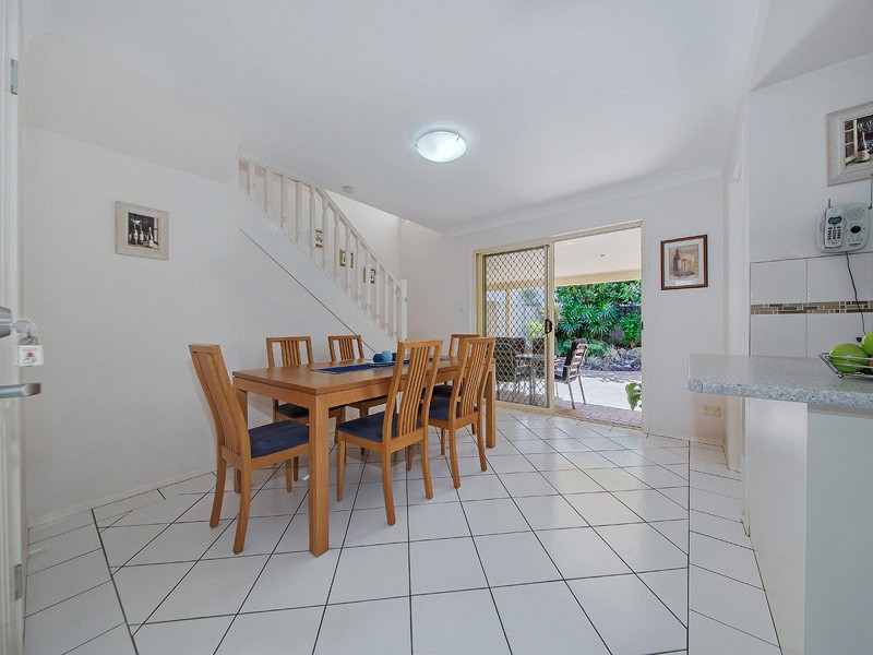 2/107 Adelaide Street, Carina QLD 4152