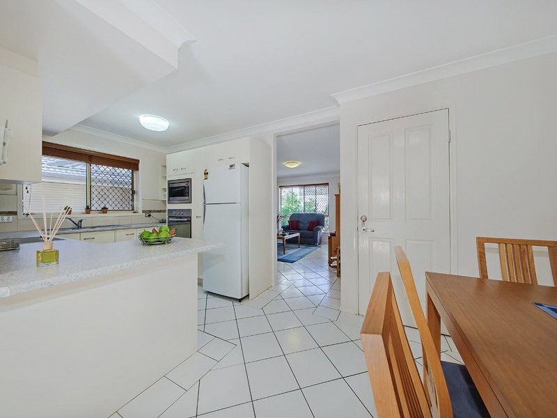 2/107 Adelaide Street, Carina QLD 4152