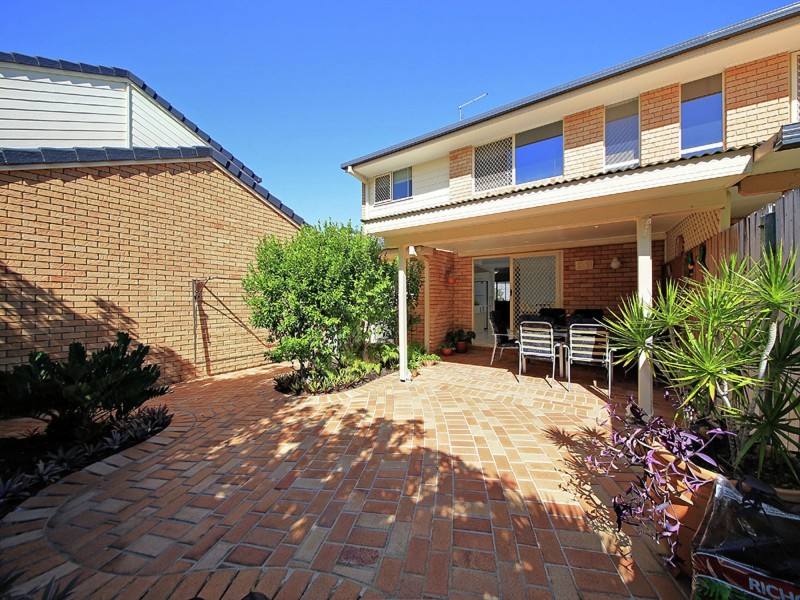 2/107 Adelaide Street, Carina QLD 4152