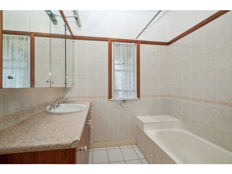 12 Boorogari Place, Petrie QLD 4502