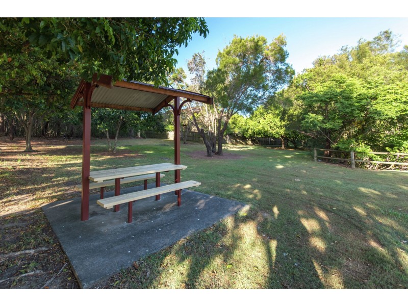 23 Mitchell Place, Belmont QLD 4153