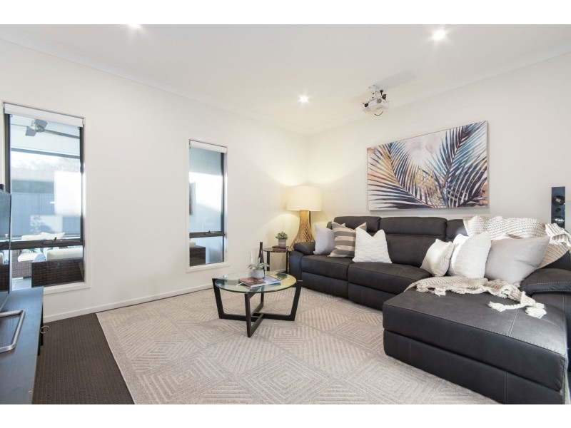 4 Beard Place, Wellington Point QLD 4160