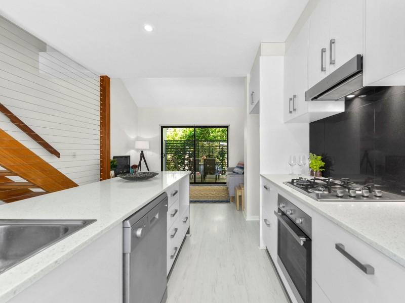 5/255 Cavendish Road, Coorparoo QLD 4151