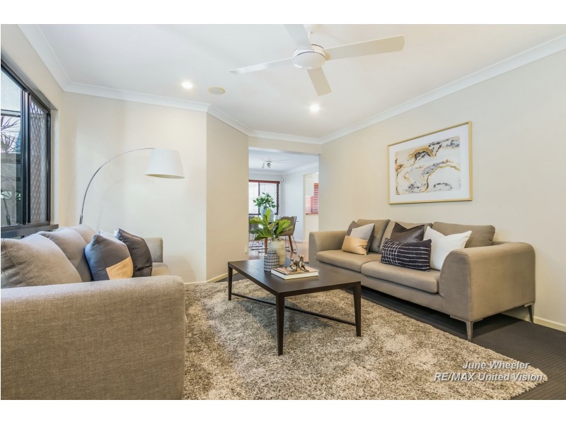 12 Turubul Crescent, Carindale QLD 4152