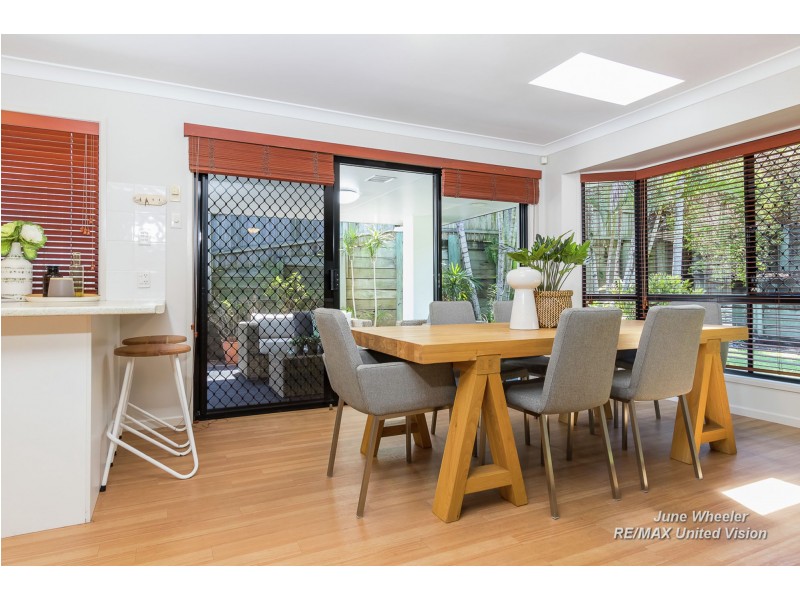 12 Turubul Crescent, Carindale QLD 4152