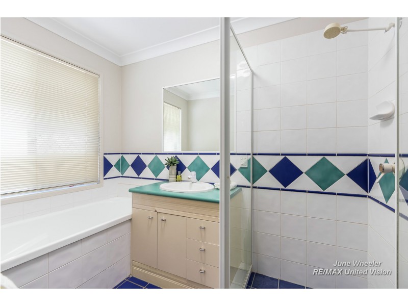 12 Turubul Crescent, Carindale QLD 4152