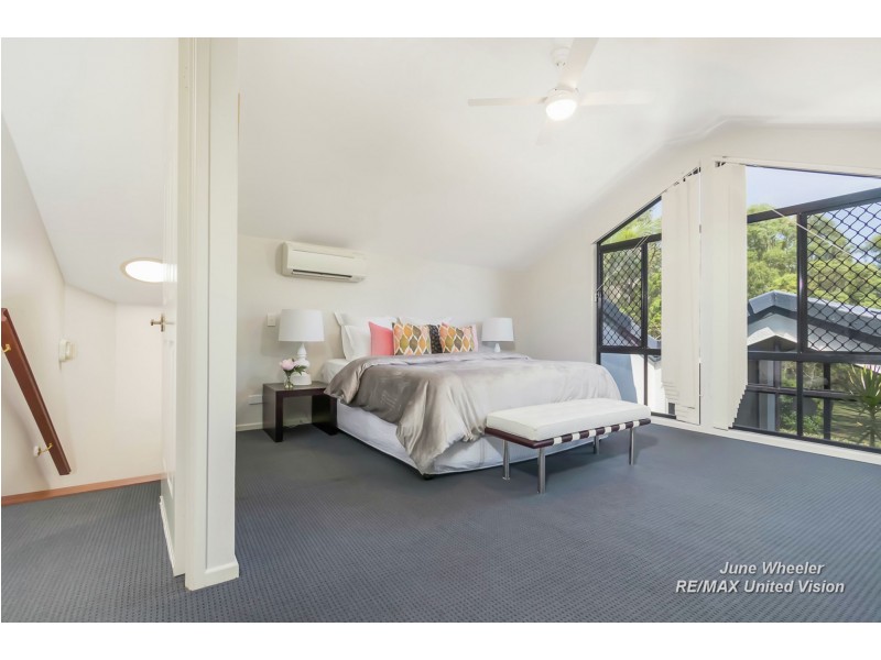 12 Turubul Crescent, Carindale QLD 4152