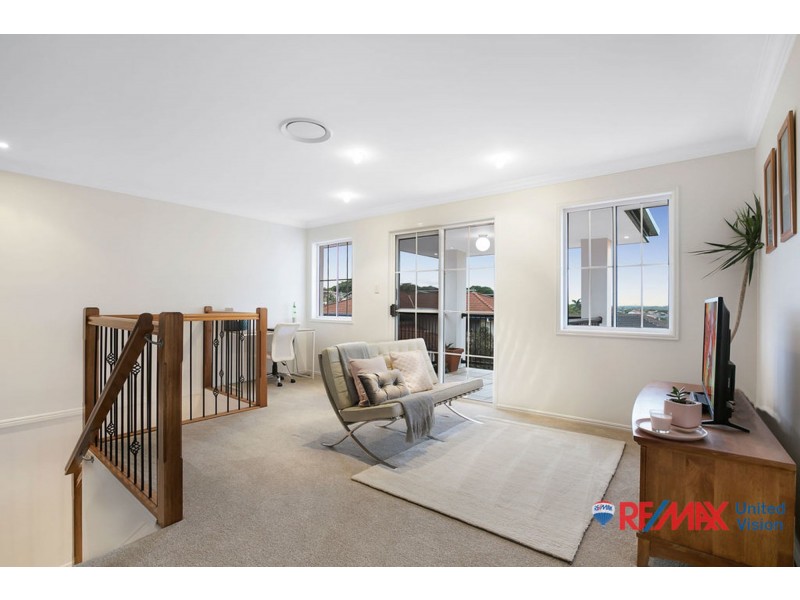 19 Pacific Close, Carindale QLD 4152