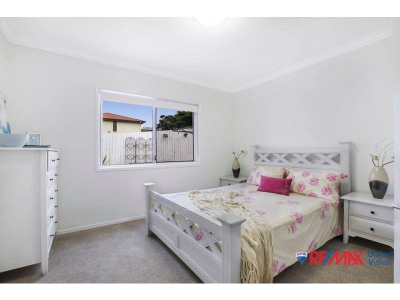 19 Pacific Close, Carindale QLD 4152