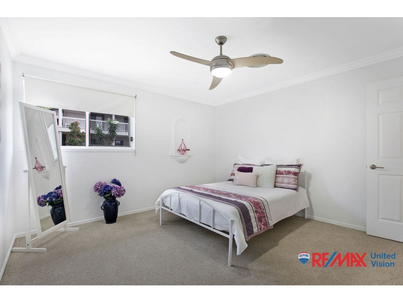 19 Pacific Close, Carindale QLD 4152