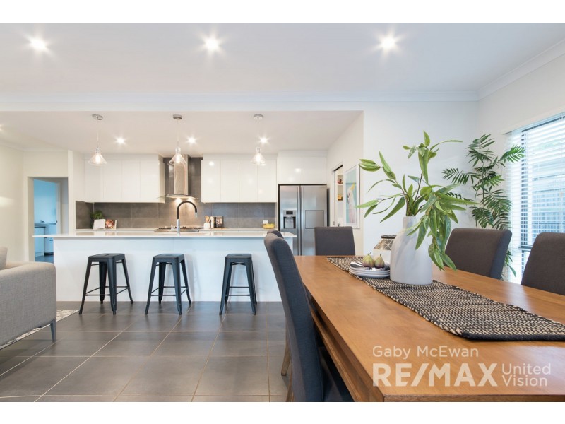 4 Beard Place, Wellington Point QLD 4160