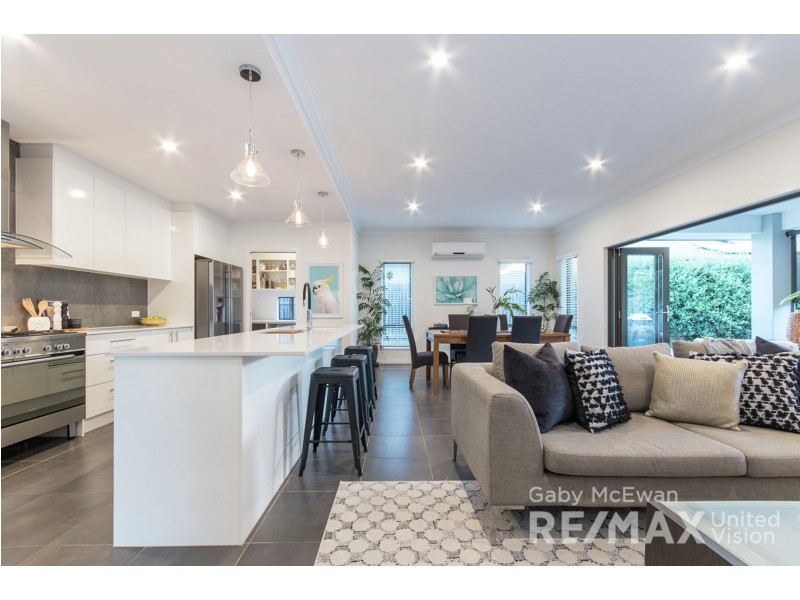 4 Beard Place, Wellington Point QLD 4160