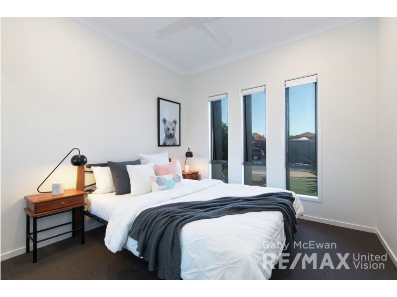4 Beard Place, Wellington Point QLD 4160