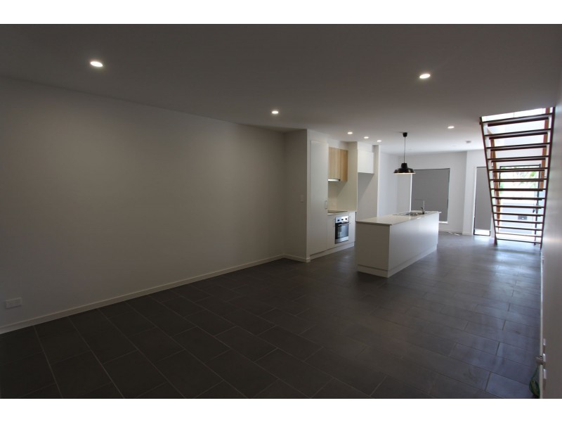 4 75 Salonica Road, Carina Heights QLD 4152