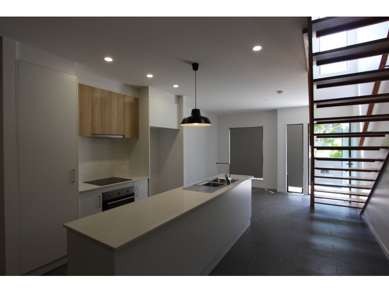 4 75 Salonica Road, Carina Heights QLD 4152