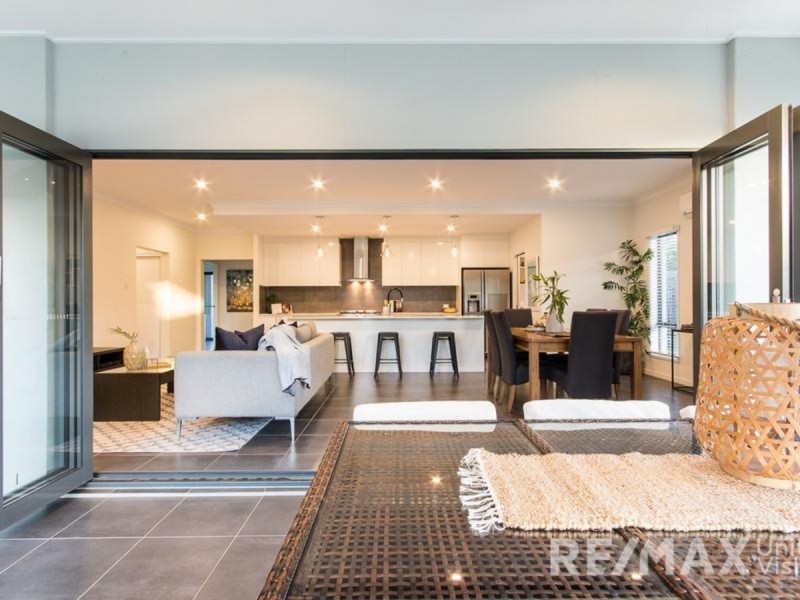 4 Beard Place, Wellington Point QLD 4160
