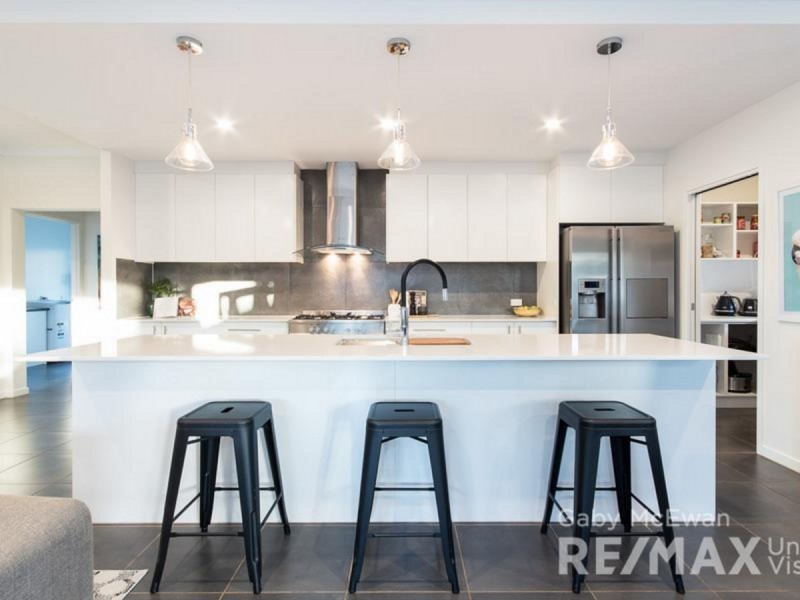 4 Beard Place, Wellington Point QLD 4160