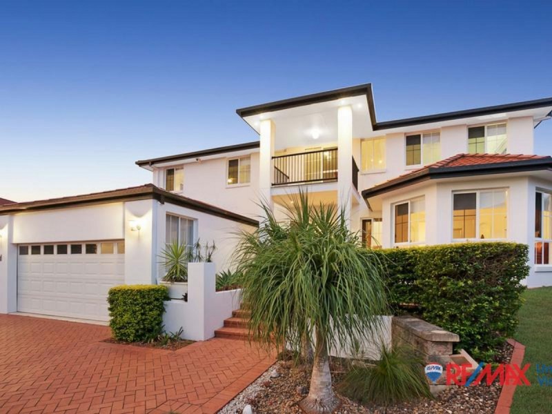 19 Pacific Close, Carindale QLD 4152