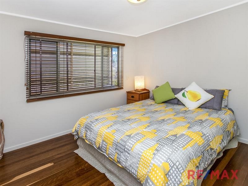 76 Pareena Crescent, Mansfield QLD 4122