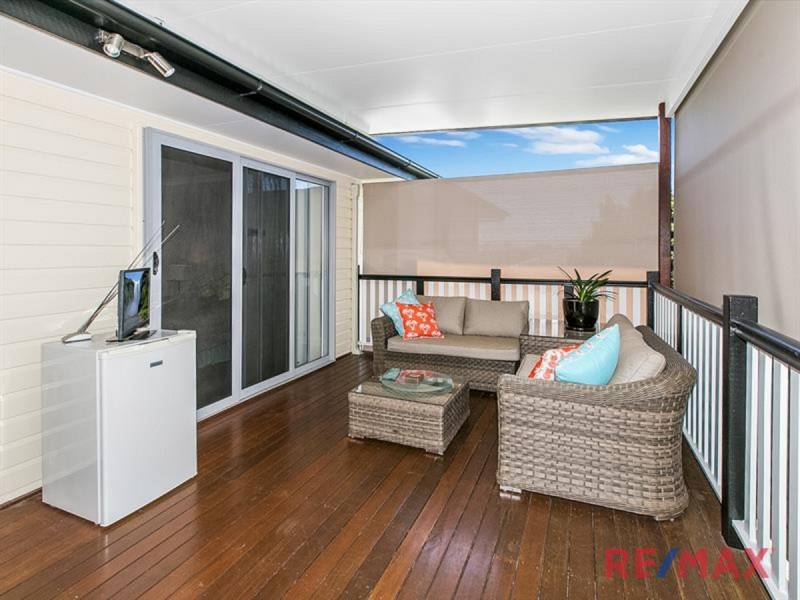 76 Pareena Crescent, Mansfield QLD 4122