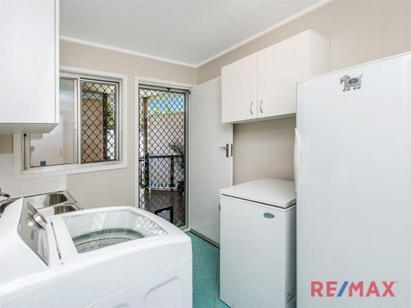 76 Pareena Crescent, Mansfield QLD 4122