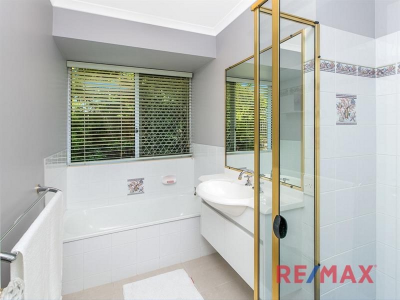 26 Cotswold Place, Wishart QLD 4122