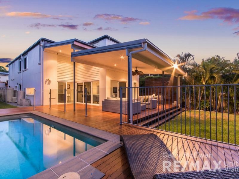 10 Megalong Street, Holland Park West QLD 4121