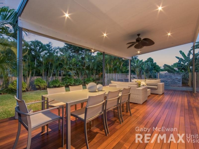 10 Megalong Street, Holland Park West QLD 4121