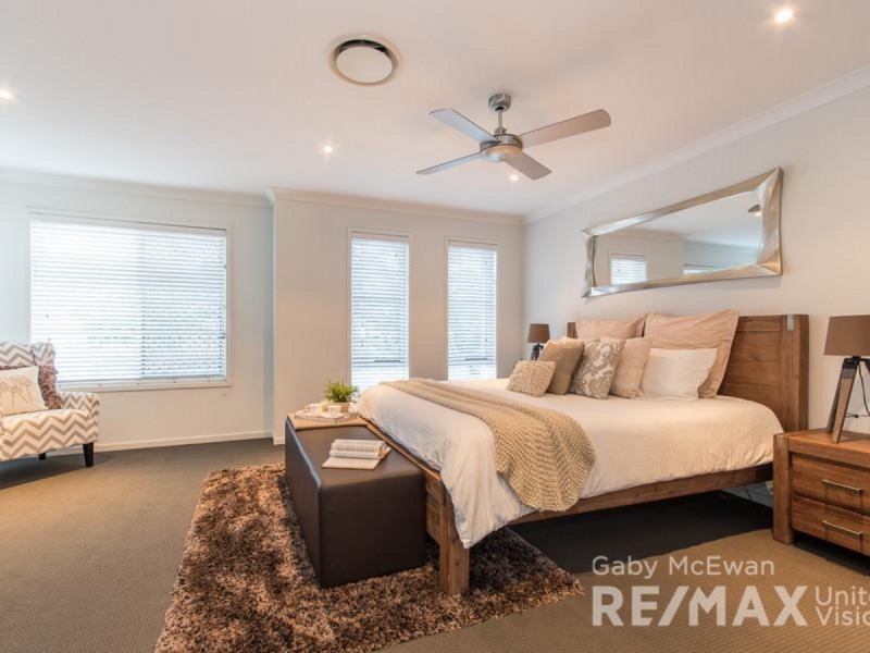 10 Megalong Street, Holland Park West QLD 4121