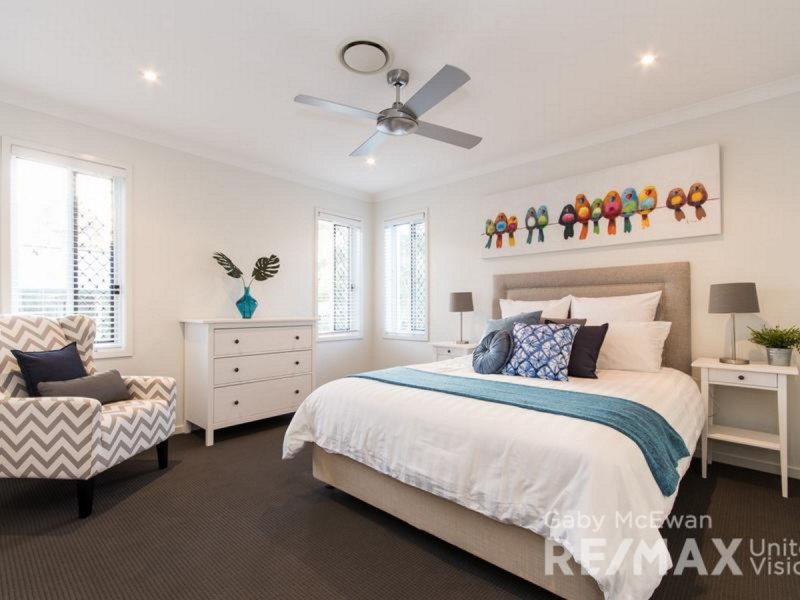 10 Megalong Street, Holland Park West QLD 4121