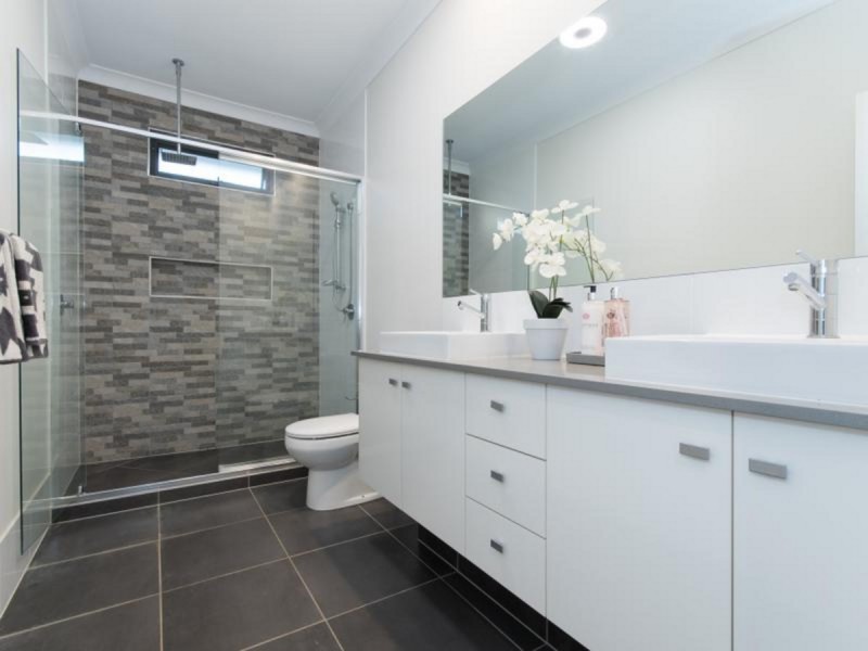 4 Beard Place, Wellington Point QLD 4160
