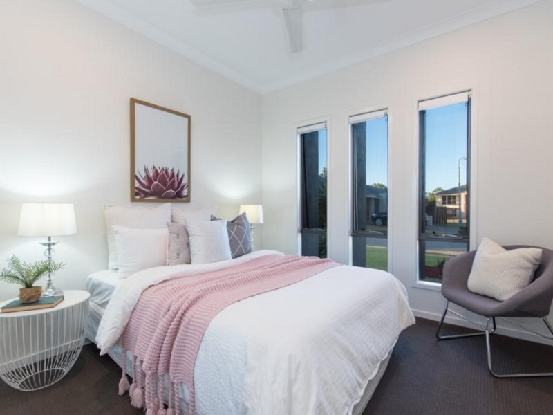 4 Beard Place, Wellington Point QLD 4160