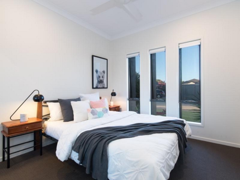 4 Beard Place, Wellington Point QLD 4160