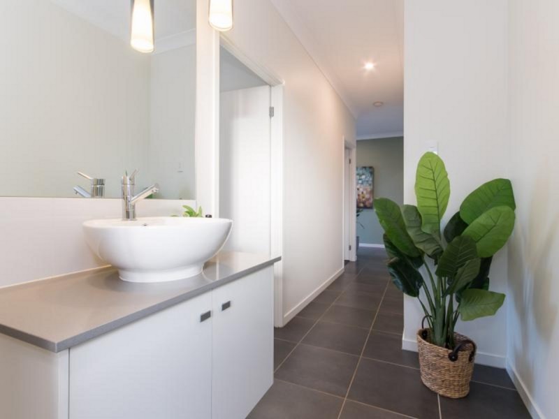 4 Beard Place, Wellington Point QLD 4160