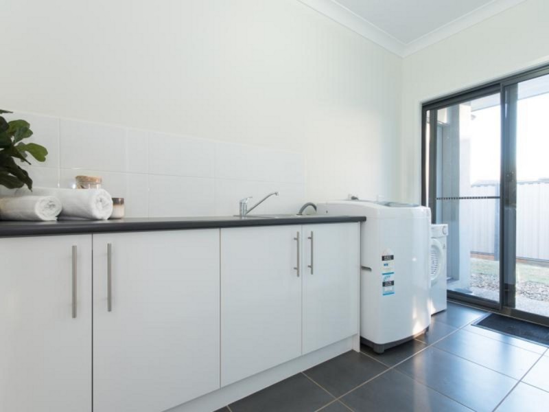 4 Beard Place, Wellington Point QLD 4160