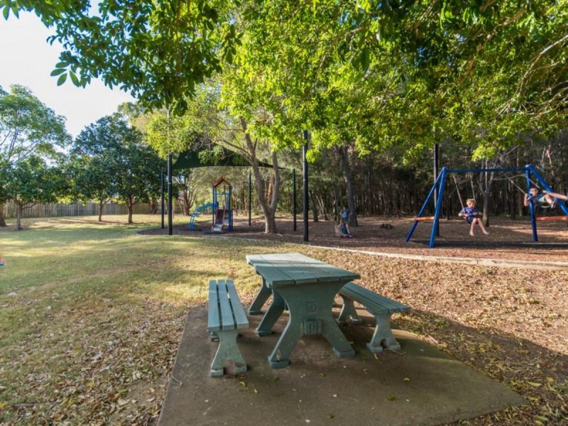 23 Mitchell Place, Belmont QLD 4153