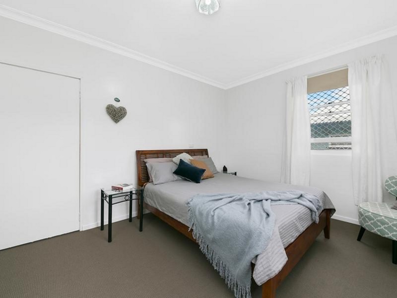 4 Gilwell Street, Carina QLD 4152