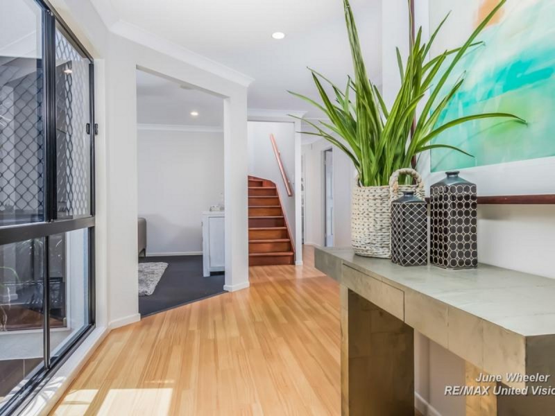 12 Turubul Crescent, Carindale QLD 4152