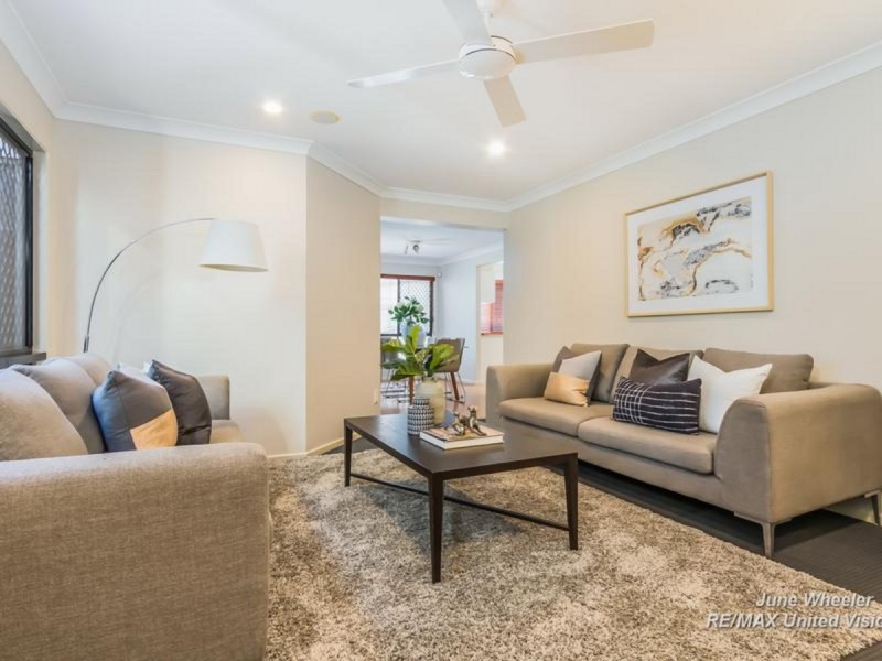 12 Turubul Crescent, Carindale QLD 4152