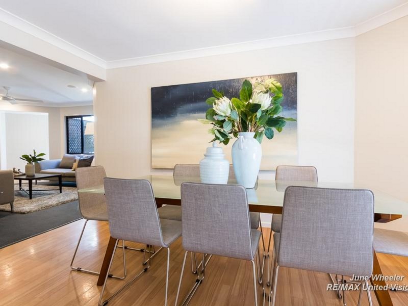 12 Turubul Crescent, Carindale QLD 4152