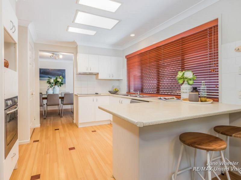 12 Turubul Crescent, Carindale QLD 4152