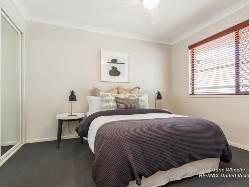 12 Turubul Crescent, Carindale QLD 4152