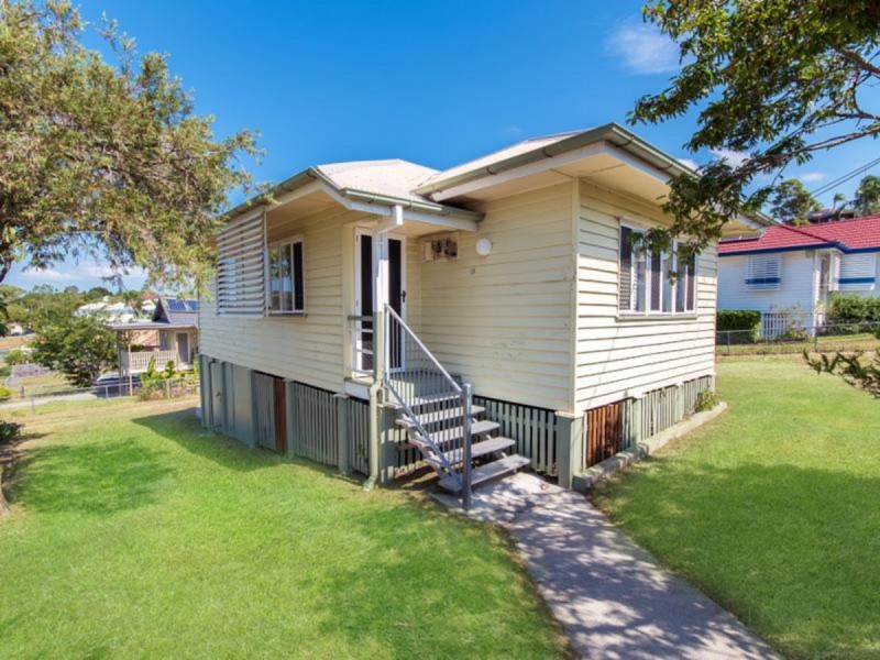 18 Rea Street, Carina Heights QLD 4152