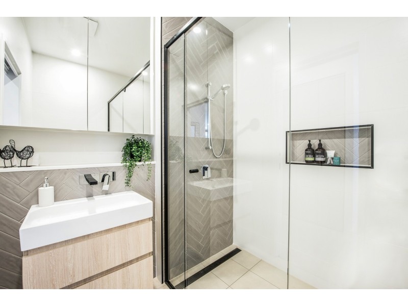 6-8 Zillah Street, Greenslopes QLD 4120