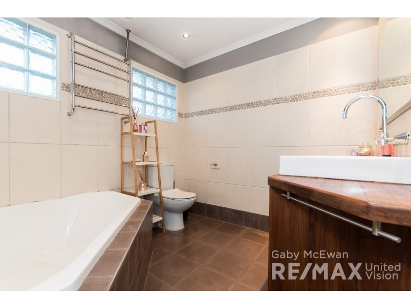 43 Gray Street, Carina QLD 4152