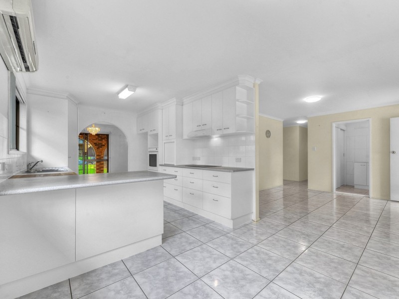 29 Banwell Crescent, Carindale QLD 4152