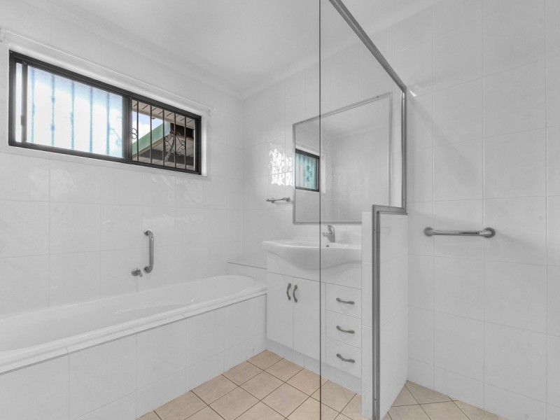 29 Banwell Crescent, Carindale QLD 4152