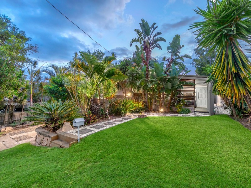 42 Chater Street, Carina QLD 4152